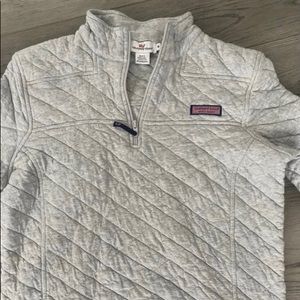 Vineyard Vines gray pullover. Size Medium. Never worn. Too small for me.